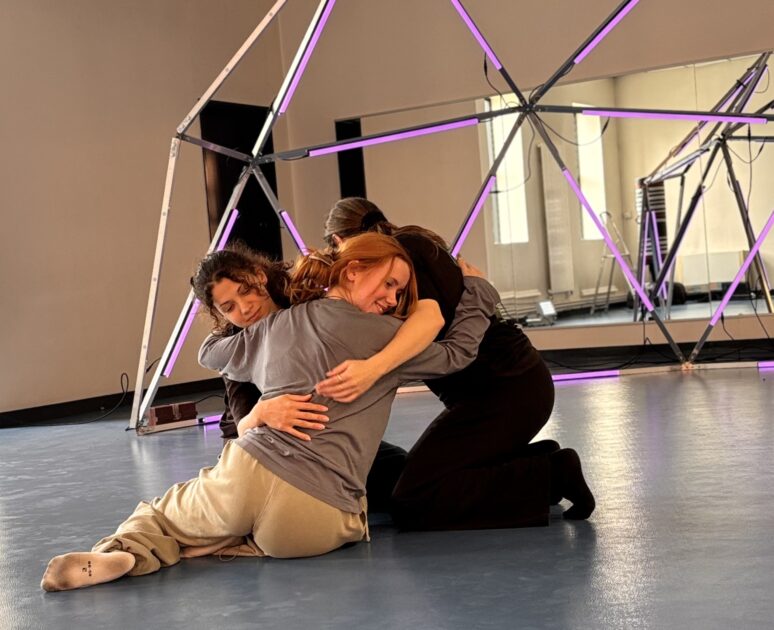 Danseurs du spectacle "Dôme of li(f)e".